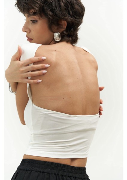 Nives Sırt Dekolteli Beyaz Crop indirimleri