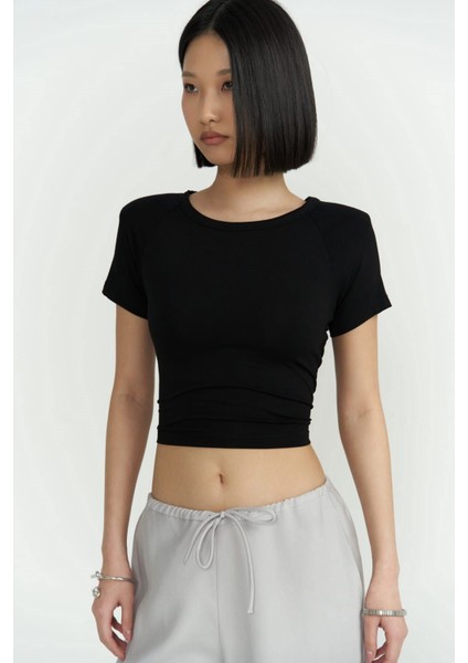 Perla Vatkalı Siyah Crop Bluz