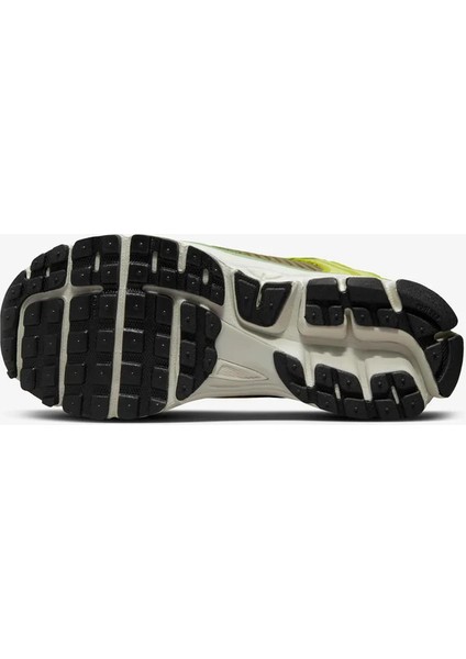 Wmns Zoom Vomero 5 | FJ4738-300 fırsatları