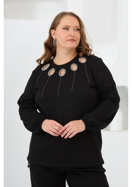 Yaka Detaylı Kol ve Eteği Büzgülü Büyük Beden Sweat Siyah