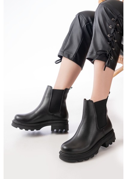 745-2137 Siyah Kalın Taban Lastikli Günlük Kadın Bot fiyatları