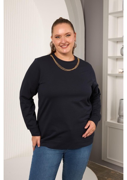 Yaka Zincir Detaylı Büyük Beden Sweatshirt Lacivert
