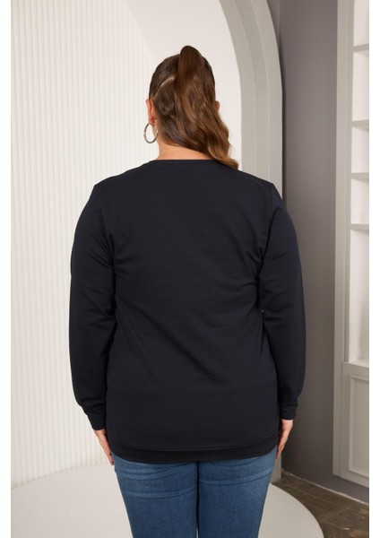 Yaka Zincir Detaylı Büyük Beden Sweatshirt Lacivert indirimleri