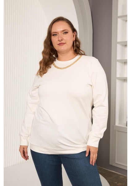 Yaka Zincir Detaylı Büyük Beden Sweatshirt Ekru