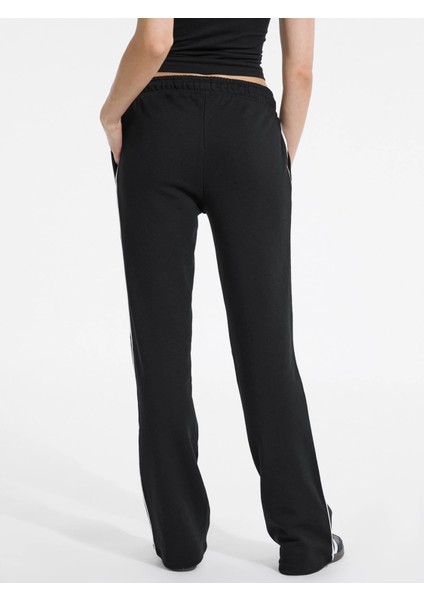 Jeans Kadın Siyah Regular Fit Eşofman Altı W5YB32K68I4-JBLK fırsatları