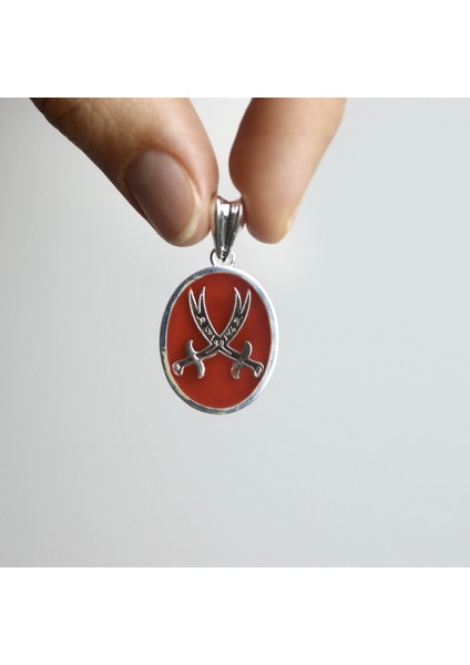 Kırmızı Mineli Zülfikar Kılıçlı 925 Ayar Gümüş Madalyon Kolye Ucu fiyatları