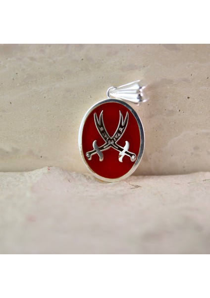 Kırmızı Mineli Zülfikar Kılıçlı 925 Ayar Gümüş Madalyon Kolye Ucu modelleri