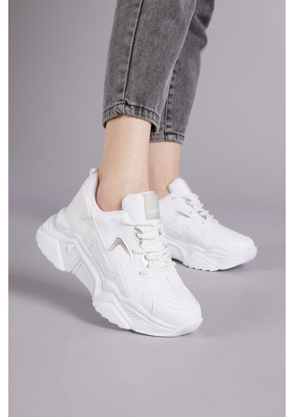 Kadın Beyaz Beyaz Rahat Kalıp Yüksek Taban Bağcıklı Spor Ayakkabı