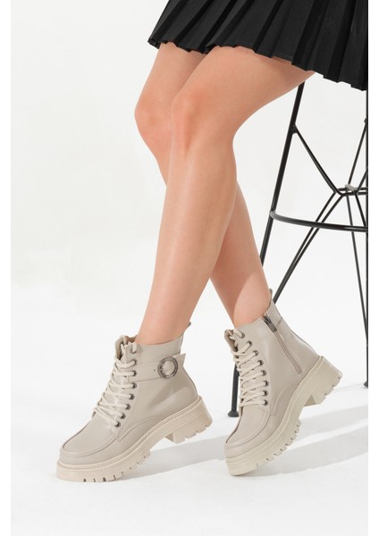 Kadın Bej Kalın Termo Taban Yuvarlak Tokalı Bağcıklı ve Fermuarlı Bot fırsatları