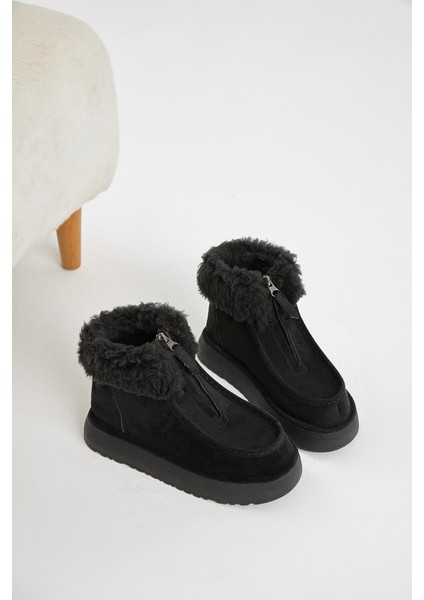 Kadın Siyah Kalın Taban Kürklü Önü Fermuarlı Süet Bot