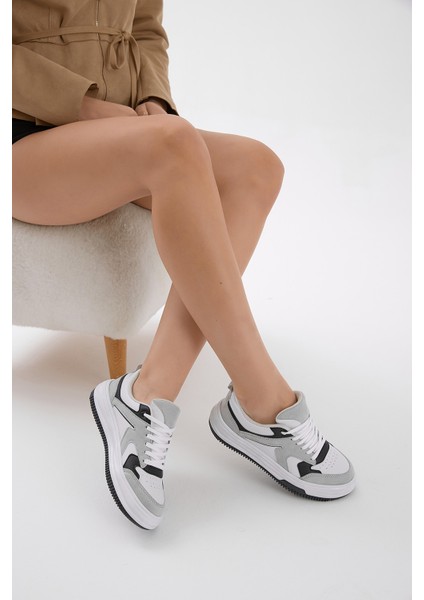 Kadın Gri Beyaz Termo Taban Bağcıklı Spor Ayakkabı fiyatları