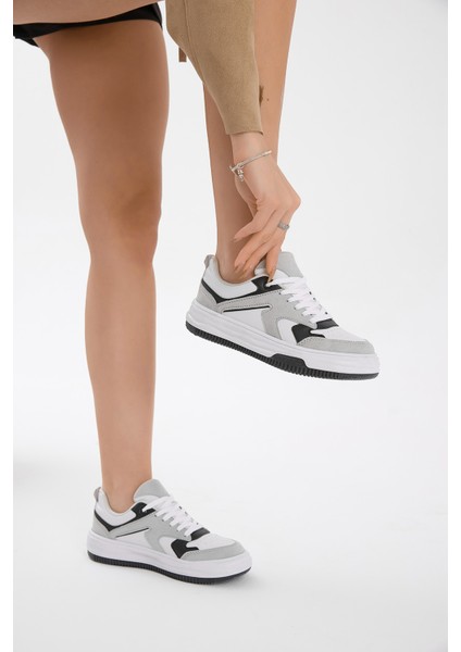 Kadın Gri Beyaz Termo Taban Bağcıklı Spor Ayakkabı fırsatları