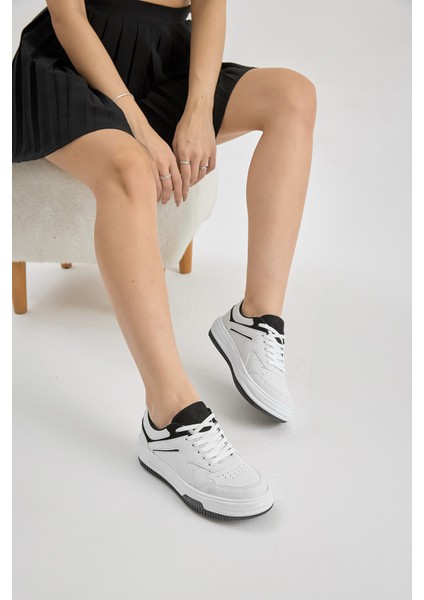Kadın Beyaz Siyah Termo Taban Bağcıklı Spor Ayakkabı modelleri