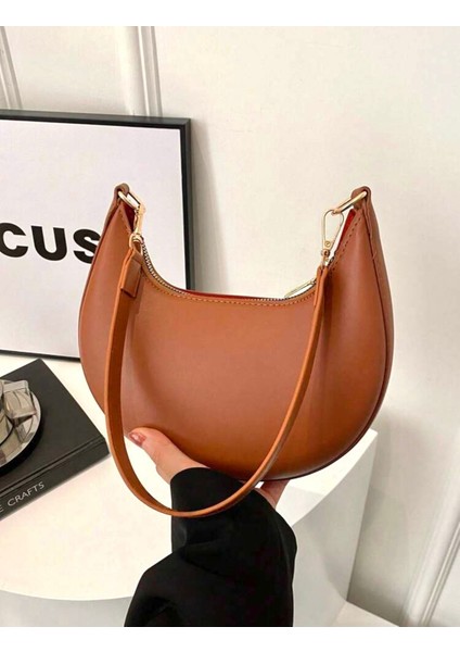 Ay Dizaynlı Günlük Şık Tasarımlı Kadın Koltuk Altı Baget Çanta