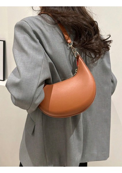 Ay Dizaynlı Günlük Şık Tasarımlı Kadın Koltuk Altı Baget Çanta fiyatları