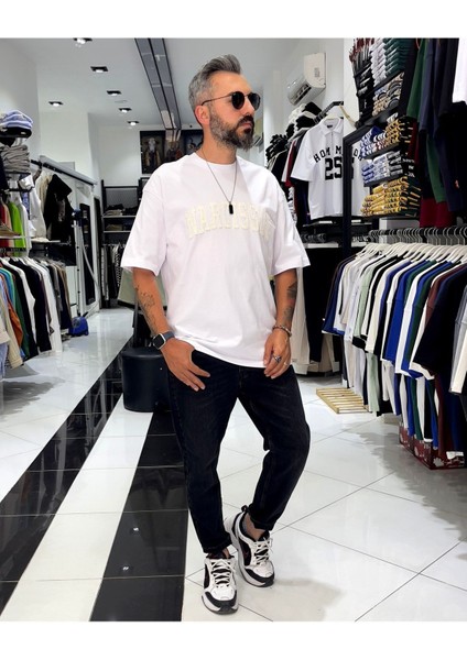 Narcissus Nakış Detaylı Oversize Tişört