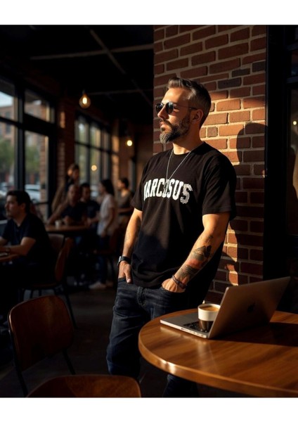 Narcissus Nakış Detaylı Oversize Tişört