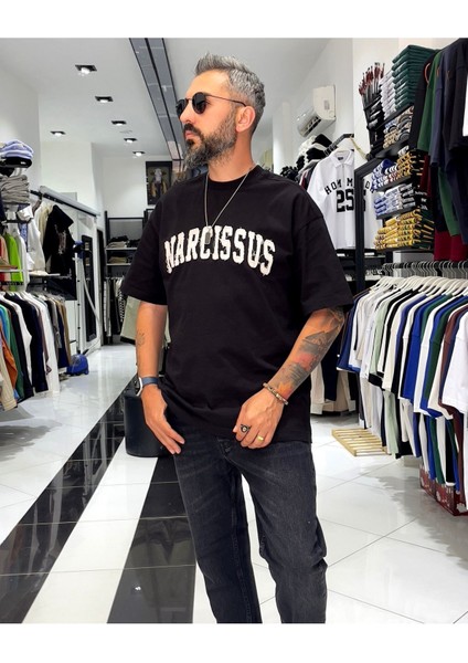 Narcissus Nakış Detaylı Oversize Tişört