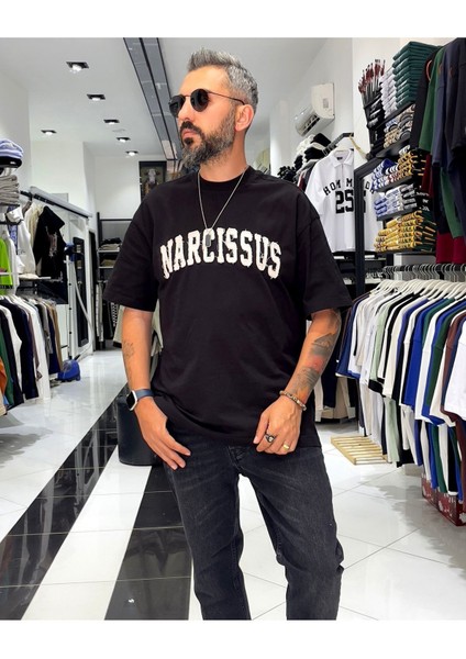 Narcissus Nakış Detaylı Oversize Tişört