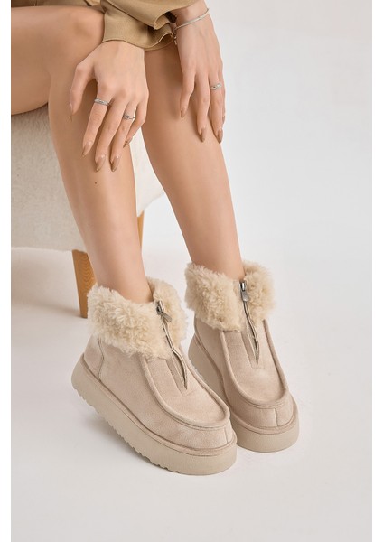 Kadın Bej Kalın Taban Kürklü Önü Fermuarlı Süet Bot