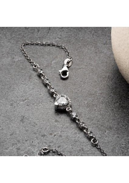 925 Ayar Gümüş Kalpli Sıra Taş Gümüş Bileklik fiyatları