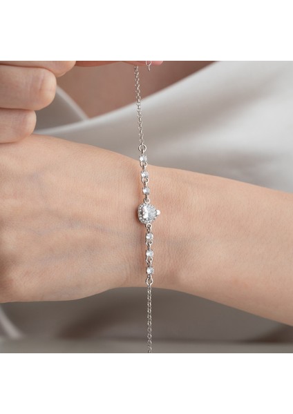 925 Ayar Gümüş Kalpli Sıra Taş Gümüş Bileklik modelleri