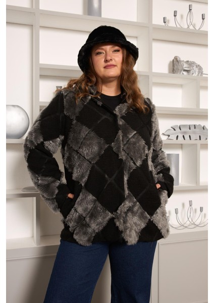 Geometrik Peluş Büyük Beden Kapşonlu Ceket Siyah