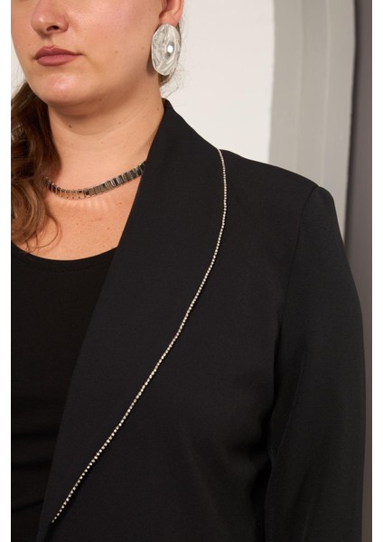 Biye Taş Detaylı Büyük Beden Ceket Siyah fiyatları