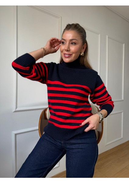 Lacivert Kırmızı Çizgili Kazak indirimleri