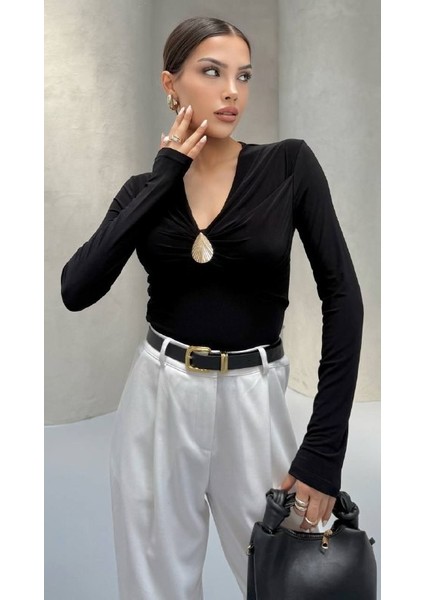 Damla Aksesuarlı Bluz