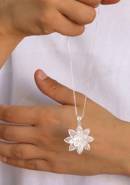 Lotus Çiçeği Model 925 Ayar Saf Gümüş Telkari Kadın Kolye 201024648 fiyatları
