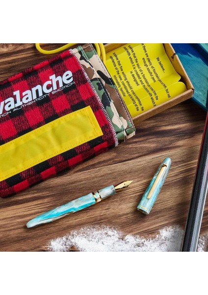 Estie Avalanche Gold Dolma Kalem Medium fırsatları