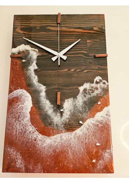 Doğal Çam Ağacından El Yapımı Epoksi Duvar Saati - Sessiz Akar Mekanizma (56X35X2 Cm)