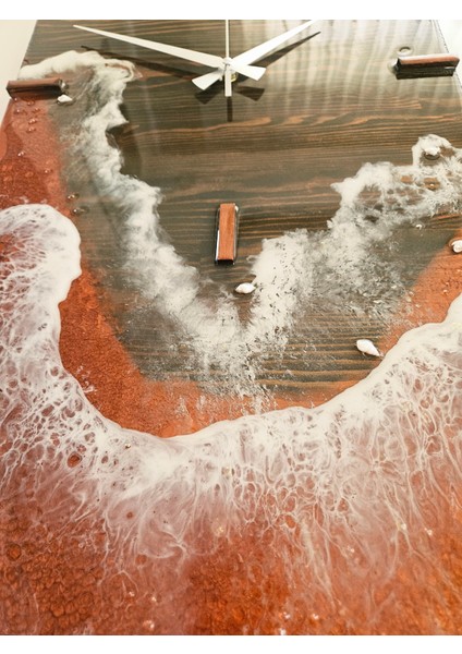 Doğal Çam Ağacından El Yapımı Epoksi Duvar Saati - Sessiz Akar Mekanizma (56X35X2 Cm) modelleri