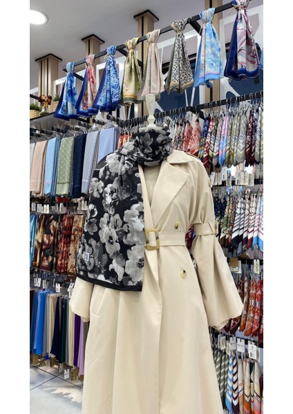 Gün Çiçekleri Desenli Şal Siyah