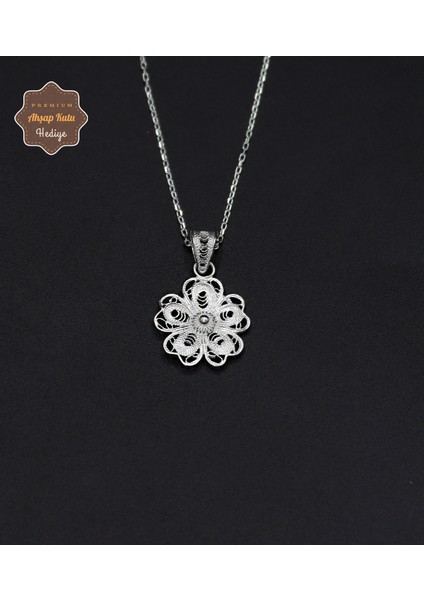 Çiçek Model 925 Ayar Saf Gümüş Telkari Kadın Kolye 201024662