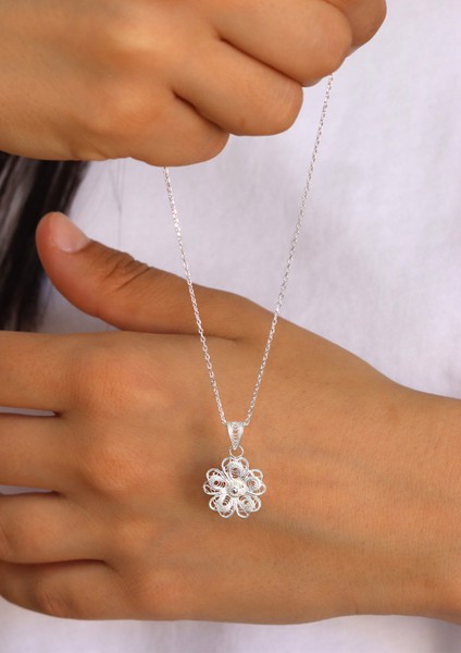 Çiçek Model 925 Ayar Saf Gümüş Telkari Kadın Kolye 201024662 fiyatları