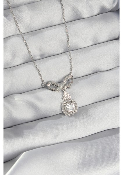 316L Çelik Gümüş Renk Fiyonk Detay Zirkon Taşlı Tektaş Kolye - TJ-BKO8924 fırsatları