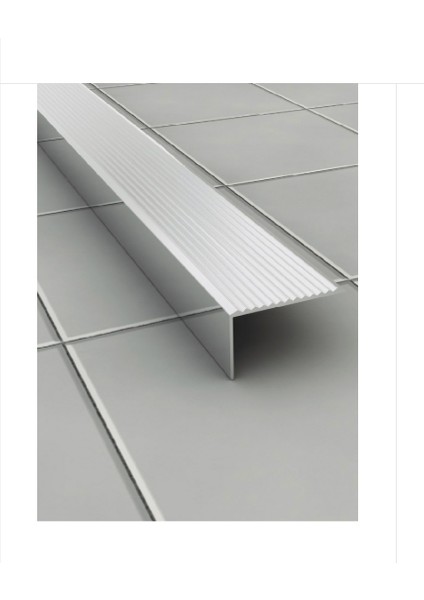 L Model Metal Merdiven Basamak Profili Merdiven Çıtası Köşebent Bitim Profil 4CM*2CM*1,35M modelleri