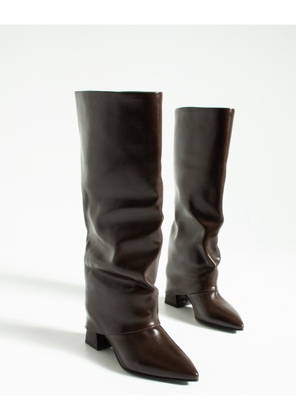 Nomi Kadın Sivri Burun Topuklu Çizme