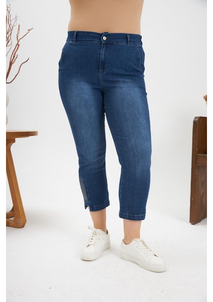 Büyük Beden Taş Detay Denim Kapri Kim. Mavi