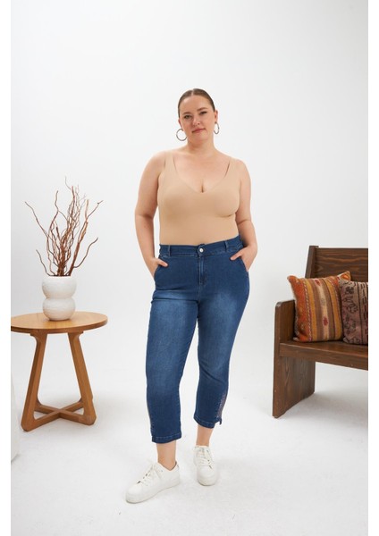 Büyük Beden Taş Detay Denim Kapri Kim. Mavi indirimleri