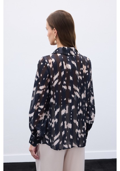 Geniş Manşetli Desenli Gömlek - Siyah