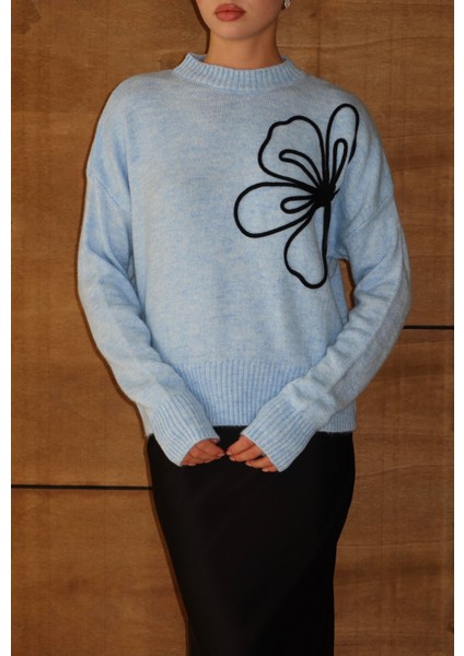 Çiçek Desenli Triko Kazak fırsatları