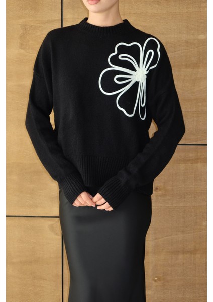 Çiçek Desenli Triko Kazak indirimleri