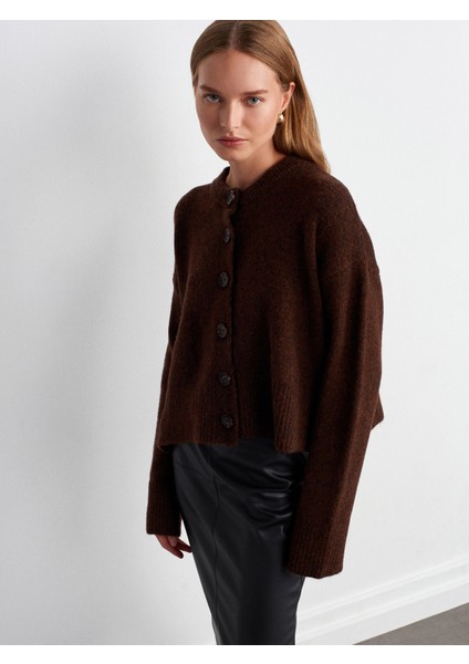 60280 Yanları Yırtmaçlı Yün Karışımlı Triko Hırka-Kahve M. modelleri