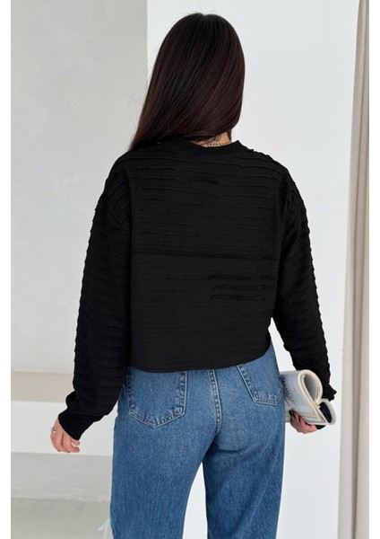 Kadın Dokulu Atlet & Kolye & Sweatshirt Takım – Sıcak & Şehirli Stil