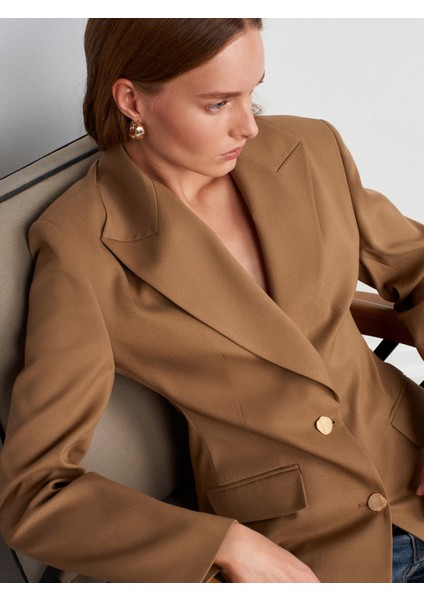 60774 Fitted Kesim Vatkalı Blazer-Camel