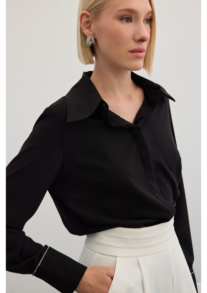 Aksesuarlı Klasik Gömlek - Siyah