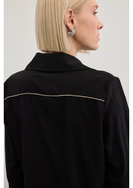 Aksesuarlı Klasik Gömlek - Siyah